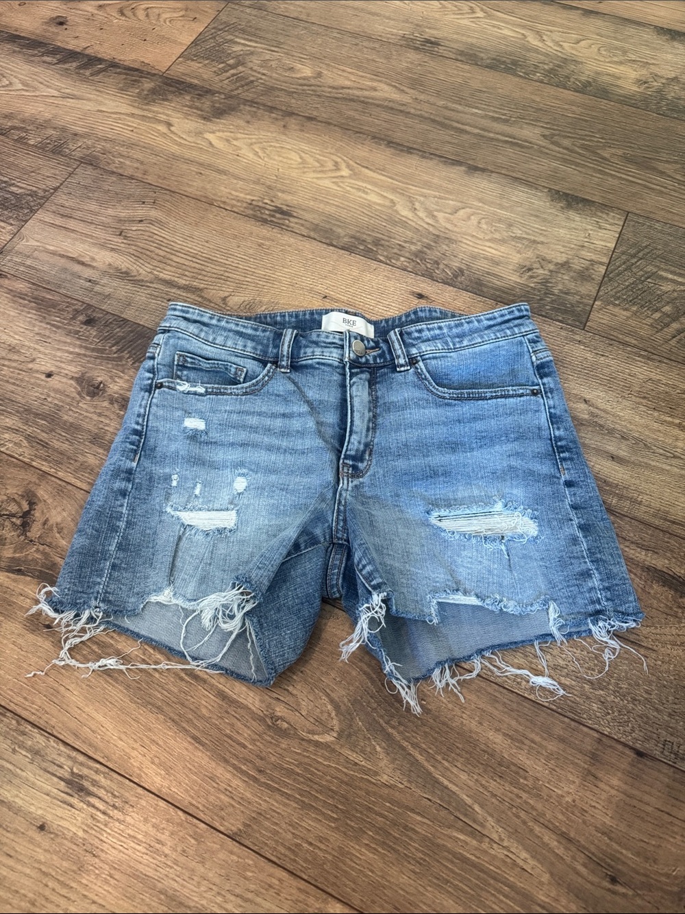 Women buckle BKE Jean shorts 28